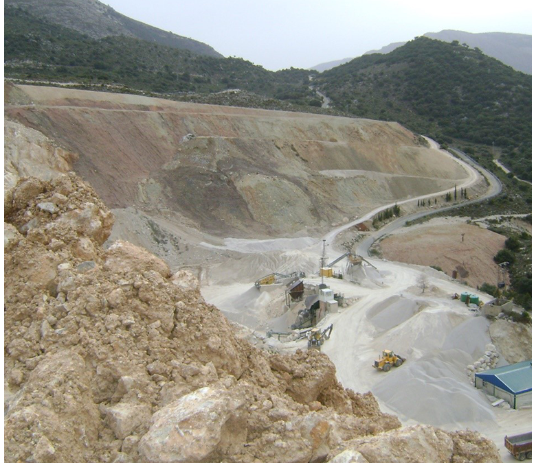 Estabilidad de Taludes Canteras GEOTEC