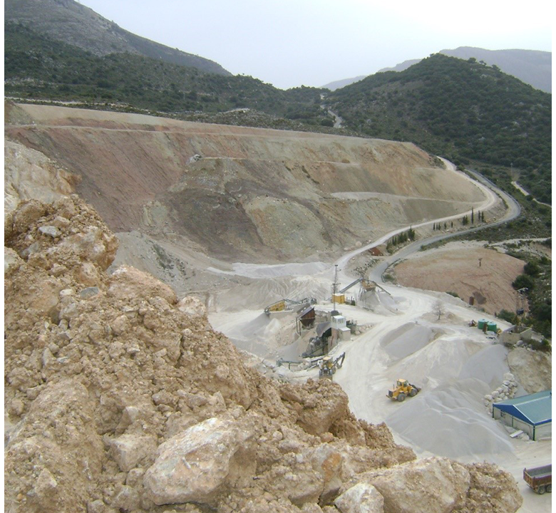 Estabilidad de Taludes Canteras GEOTEC